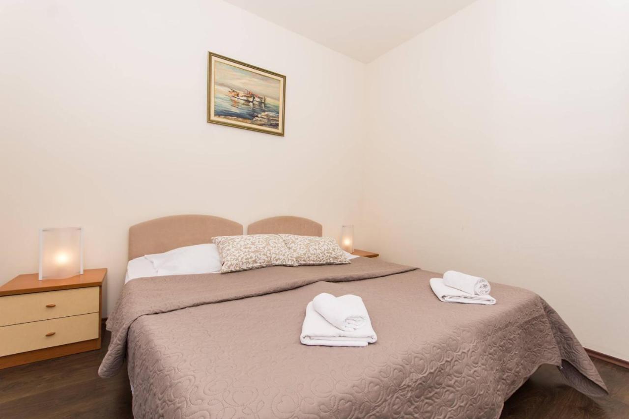 Vila Liza Bed and Breakfast Trogir Eksteriør billede