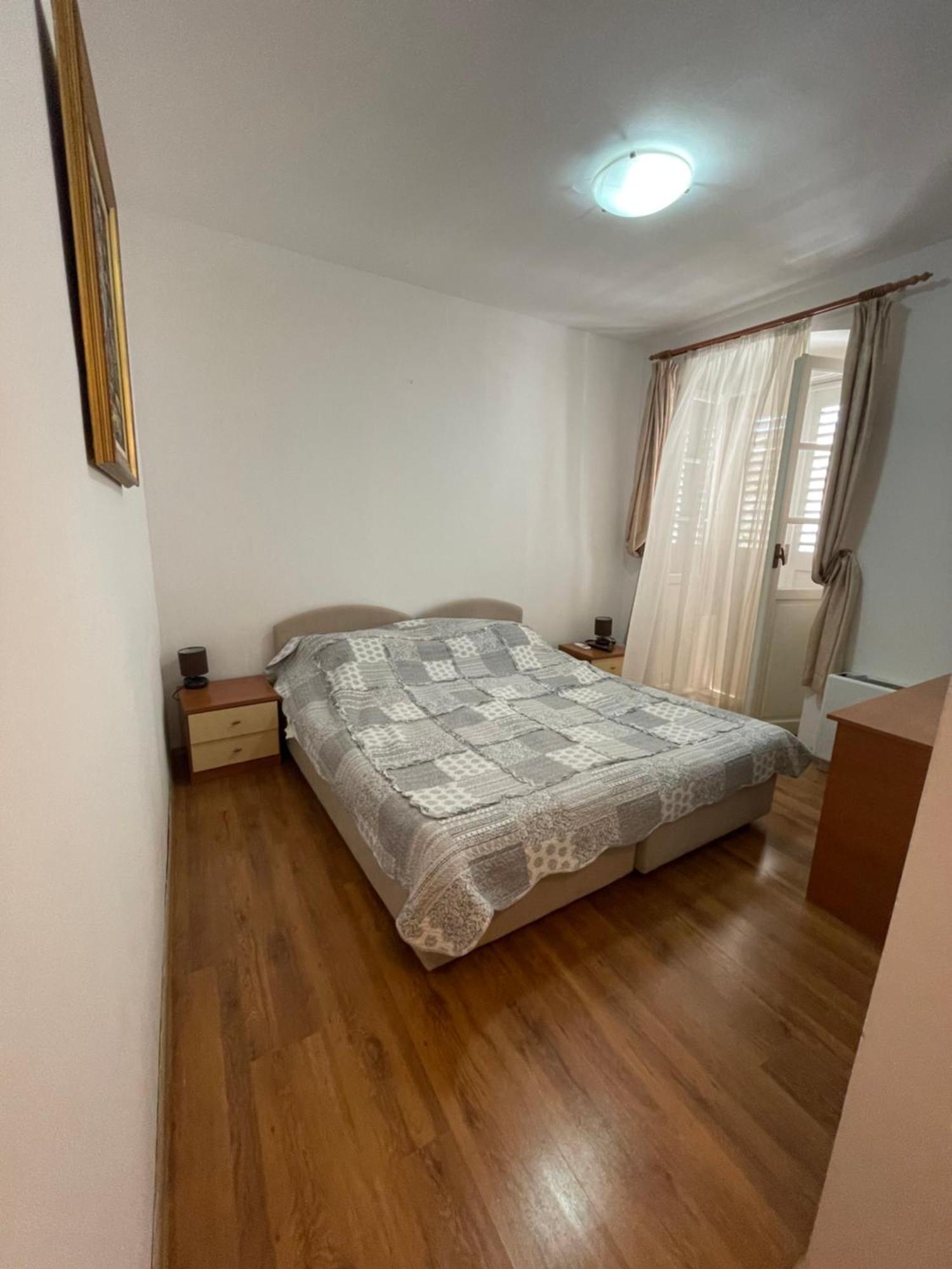 Vila Liza Bed and Breakfast Trogir Eksteriør billede